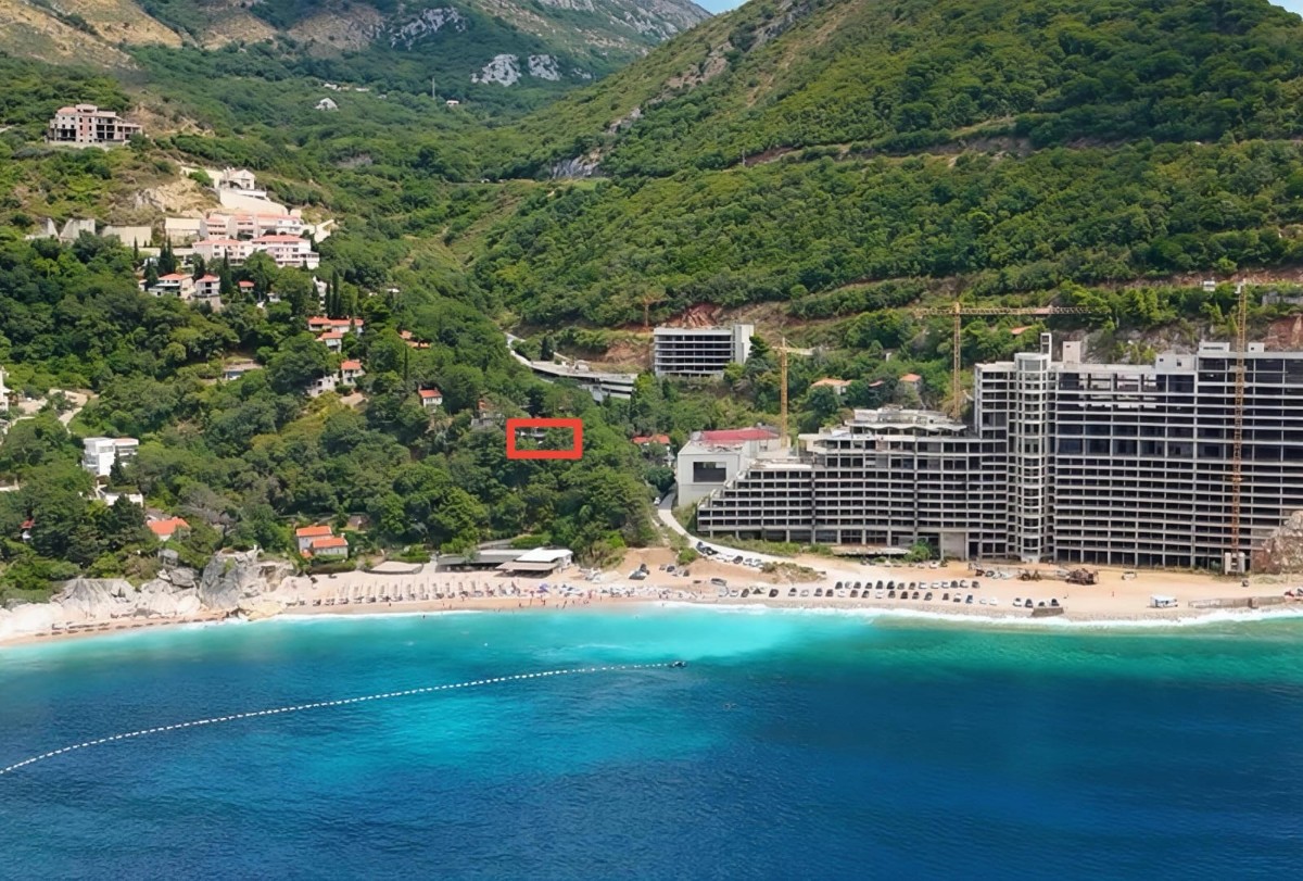 Šarmanta kuća sa parkingom, 100m od plaže, Budva, Perazića do